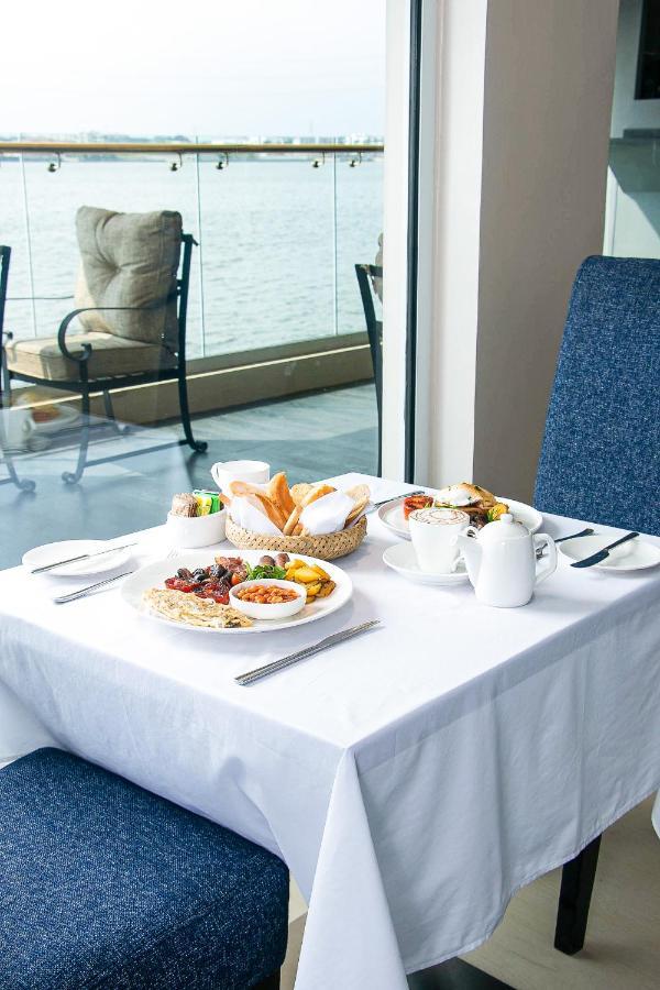 The Yacht Hotel Sea Front Lekki Phase 1 Lagos Exteriör bild