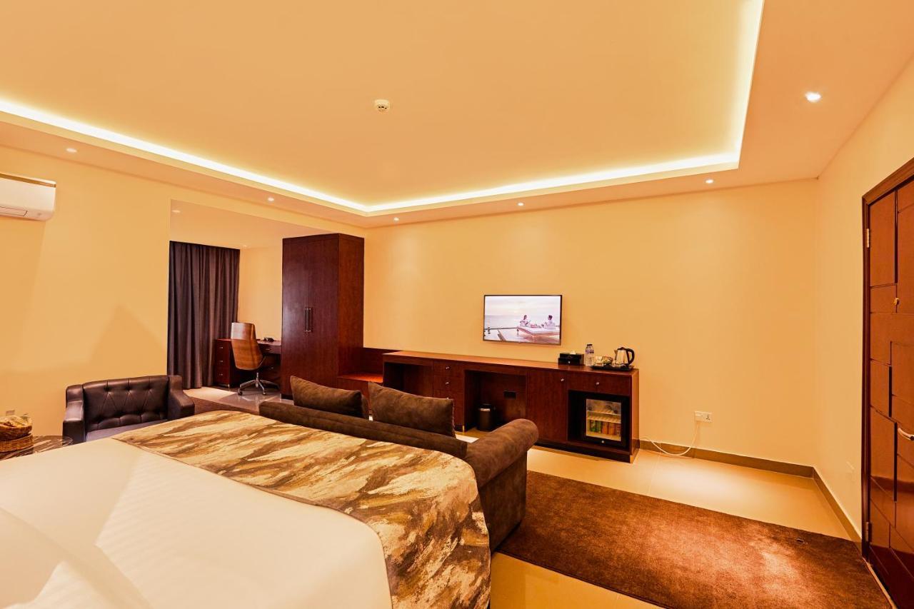 The Yacht Hotel Sea Front Lekki Phase 1 Lagos Exteriör bild
