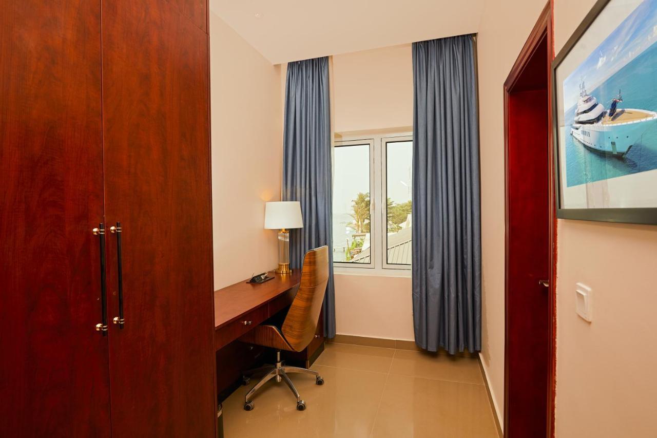 The Yacht Hotel Sea Front Lekki Phase 1 Lagos Exteriör bild