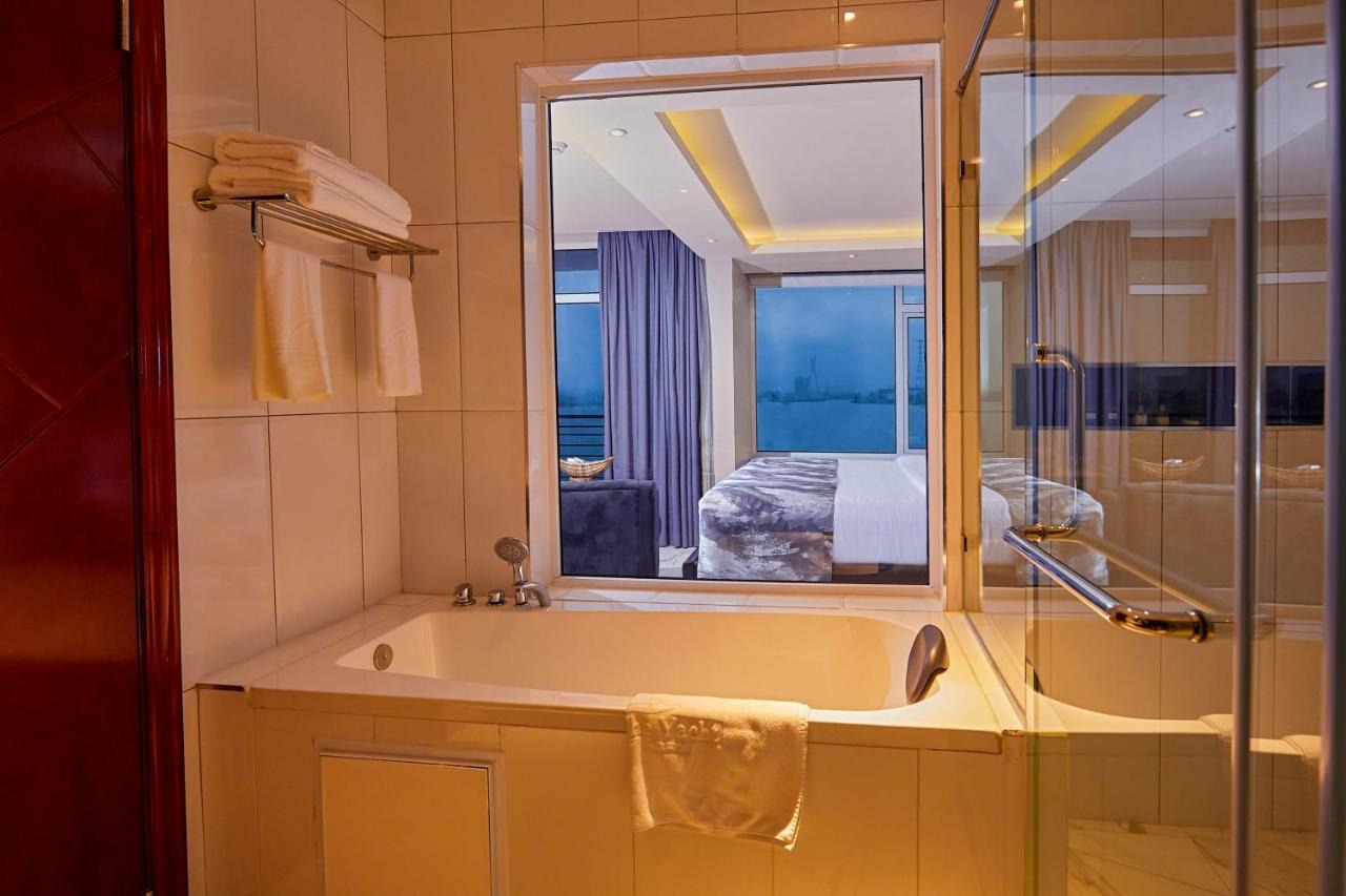 The Yacht Hotel Sea Front Lekki Phase 1 Lagos Exteriör bild