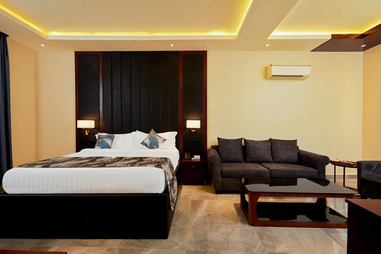 The Yacht Hotel Sea Front Lekki Phase 1 Lagos Exteriör bild