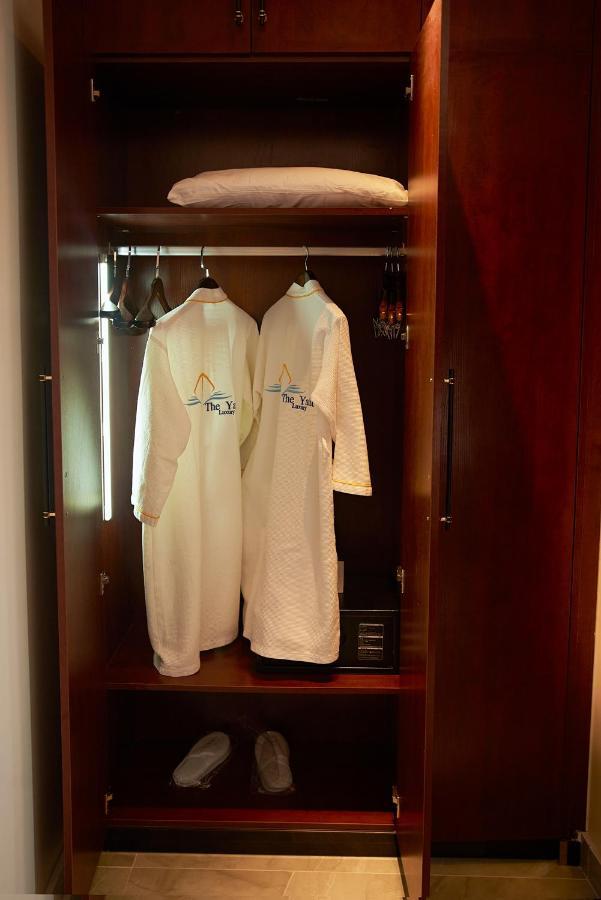 The Yacht Hotel Sea Front Lekki Phase 1 Lagos Exteriör bild